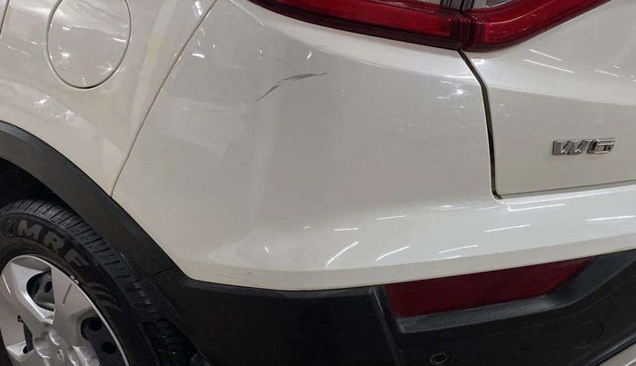 2019 Mahindra XUV300 W6 1.2 PETROL, Petrol, Manual, 35,254 km, Rear bumper - Minor scratches