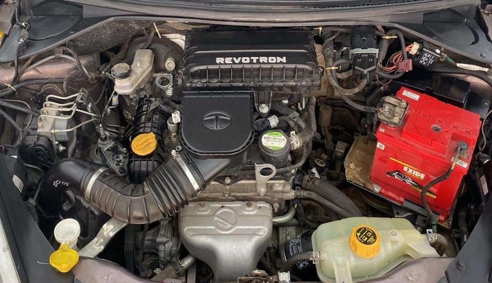 2016 Tata Tiago XZ PETROL, Petrol, Manual, 30,553 km, Open Bonet