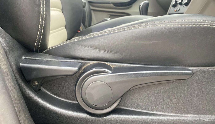 2016 Tata Tiago XZ PETROL, Petrol, Manual, 30,553 km, Driver Side Adjustment Panel