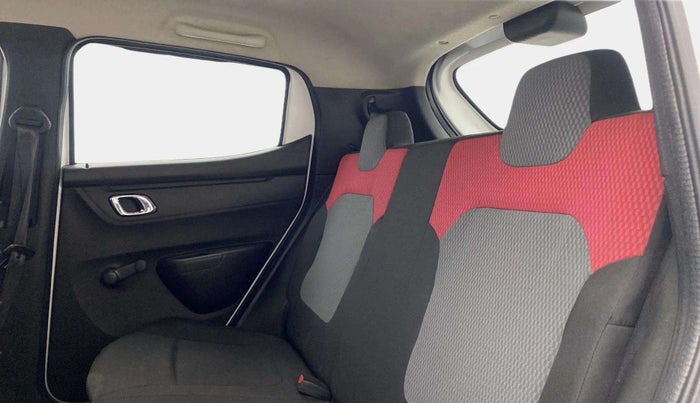 2019 Renault Kwid RXT 0.8 (O), Petrol, Manual, 36,785 km, Right Side Rear Door Cabin