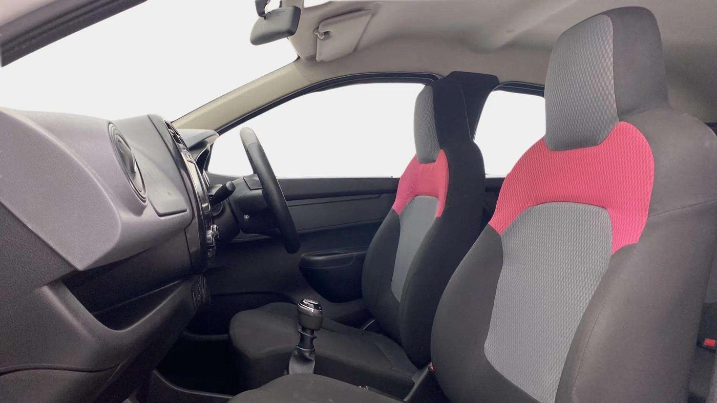 2019 Renault Kwid RXT 0.8 (O), Petrol, Manual, 36,785 km, Right Side Front Door Cabin