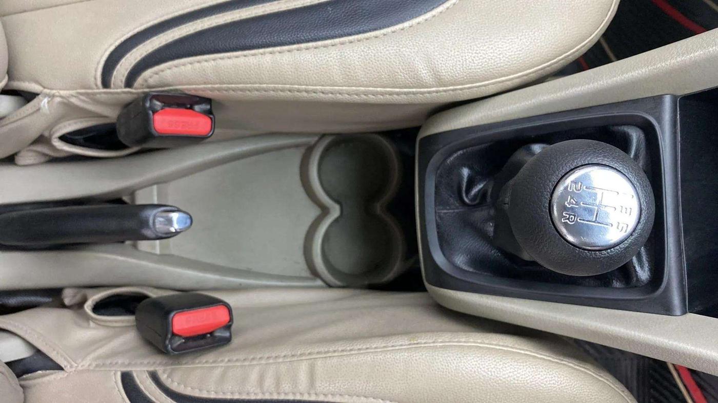 2015 Maruti Celerio VXI, Petrol, Manual, 97,386 km, Gear Lever