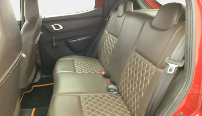 2018 Renault Kwid RXT 1.0 AMT (O), Petrol, Automatic, 28,141 km, Right Side Rear Door Cabin