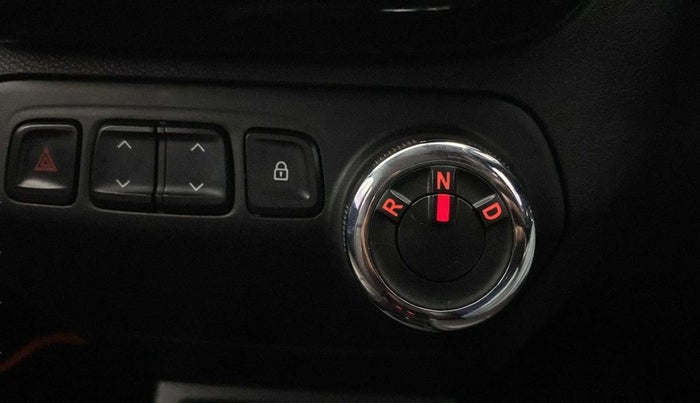 2018 Renault Kwid RXT 1.0 AMT (O), Petrol, Automatic, 28,141 km, Gear Lever