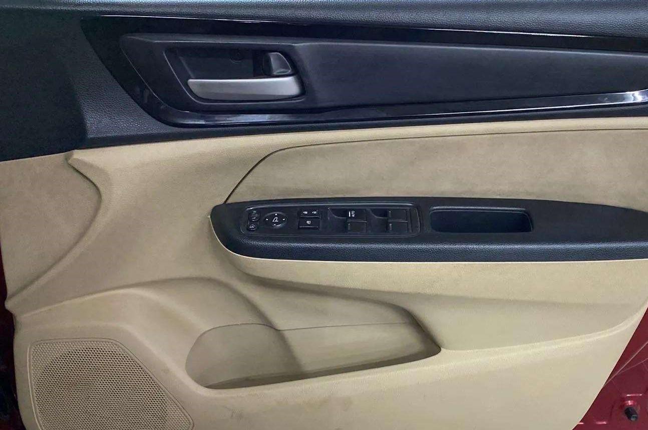 2018 Honda Amaze 1.2L I-VTEC V, Petrol, Manual, 30,373 km, Driver Side Door Panels Control