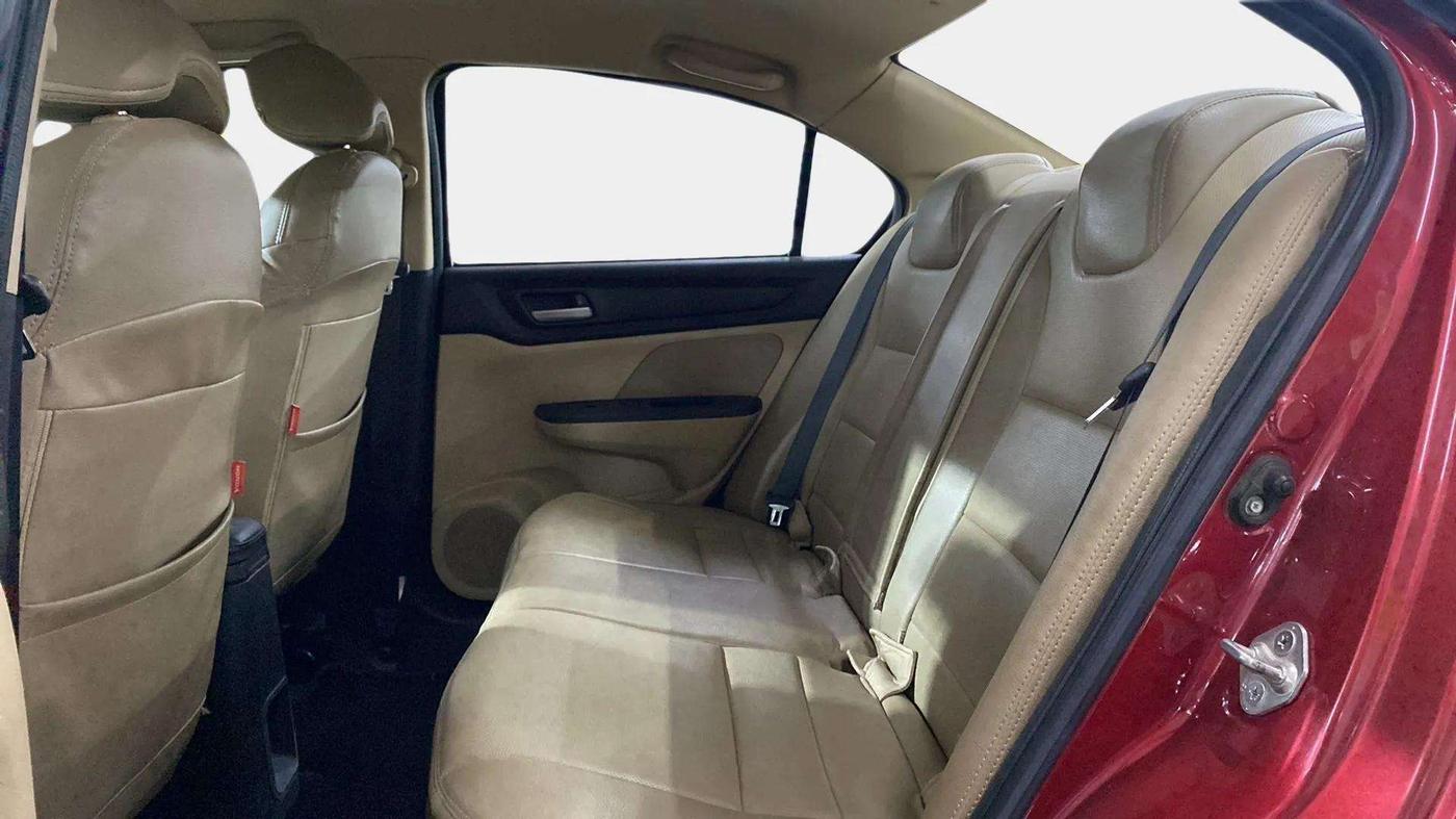 2018 Honda Amaze 1.2L I-VTEC V, Petrol, Manual, 30,373 km, Right Side Rear Door Cabin
