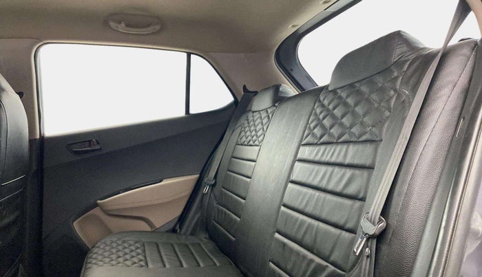 2018 Hyundai Grand i10 MAGNA 1.2 KAPPA VTVT, CNG, Manual, 83,514 km, Right Side Rear Door Cabin