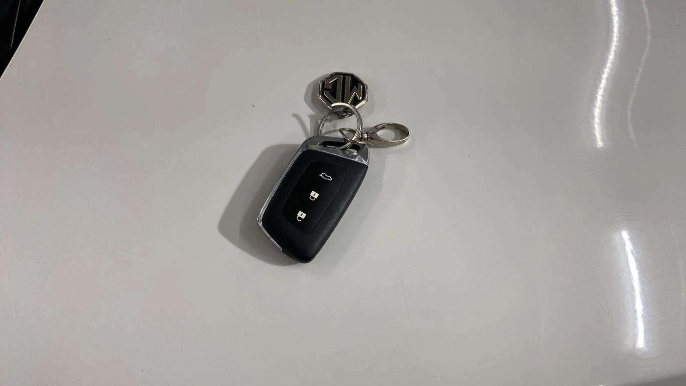 2022 MG HECTOR SHARP 1.5 CVT PETROL DUAL TONE, Petrol, Automatic, 35,586 km, Key Close Up