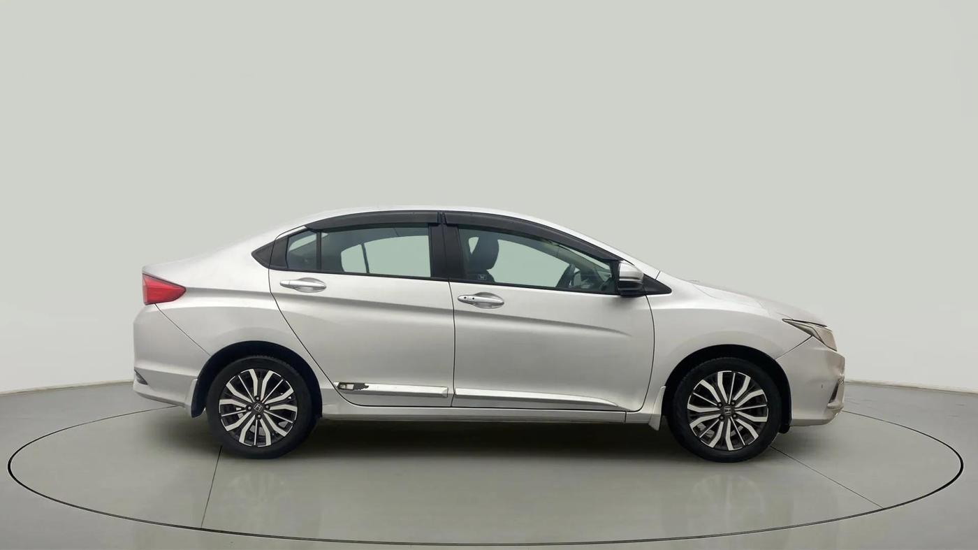 2017 Honda City 1.5L I-VTEC VX CVT, Petrol, Automatic, 1,24,652 km, Right Side View