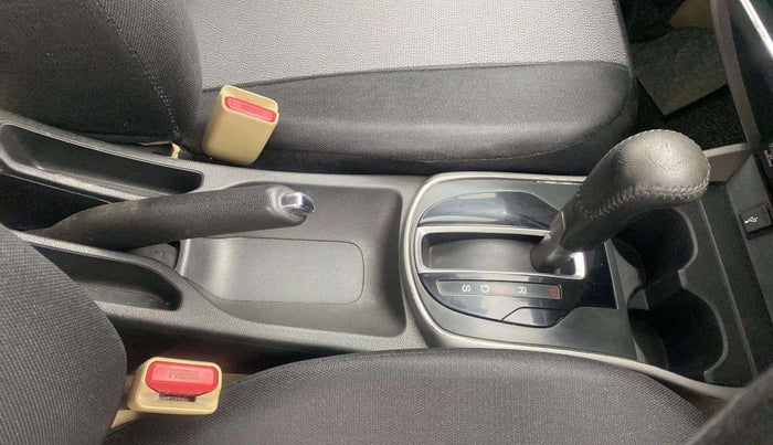 2017 Honda City 1.5L I-VTEC VX CVT, Petrol, Automatic, 1,24,652 km, Gear Lever