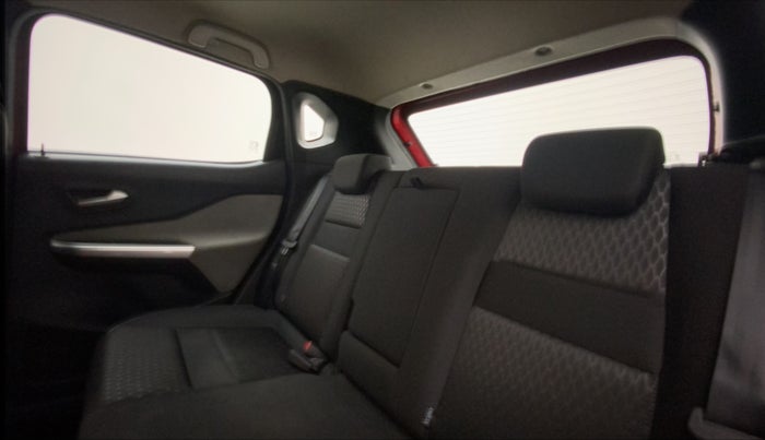 2023 Nissan MAGNITE XV MT, Petrol, Manual, 25,496 km, Right Side Rear Door Cabin
