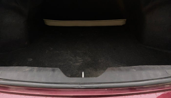 2017 Maruti Ciaz ZETA 1.4  MT PETROL, Petrol, Manual, 97,517 km, Boot Inside
