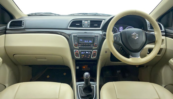 2017 Maruti Ciaz ZETA 1.4  MT PETROL, Petrol, Manual, 97,517 km, Dashboard