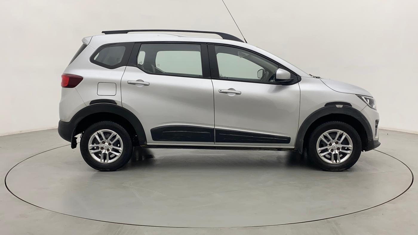 2021 Renault TRIBER RXT, Petrol, Manual, 29,734 km, Right Side View