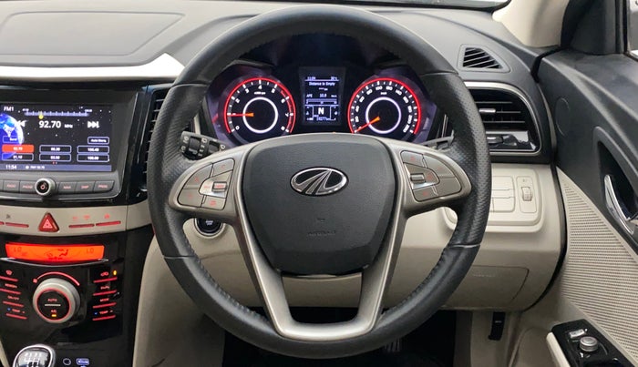 2021 Mahindra XUV300 W8 1.2 PETROL, Petrol, Manual, 19,318 km, Steering Wheel Close Up