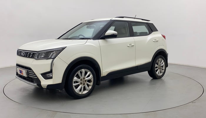 2021 Mahindra XUV300 W8 1.2 PETROL, Petrol, Manual, 19,318 km, Left Front Diagonal