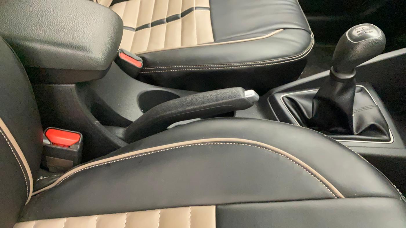 2017 Hyundai Elite i20 SPORTZ 1.2, Petrol, Manual, 17,579 km, Gear Lever