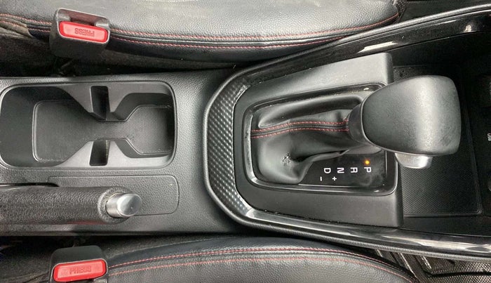 2022 KIA SONET GTX PLUS 1.5 AT, Diesel, Automatic, 13,695 km, Gear Lever