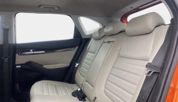 2020 KIA SELTOS GTX PLUS AT 1.5 DIESEL, Diesel, Automatic, 84,369 km, Right Side Rear Door Cabin