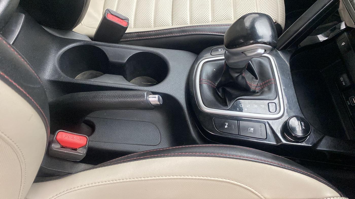 2020 KIA SELTOS GTX PLUS AT 1.5 DIESEL, Diesel, Automatic, 84,369 km, Gear Lever