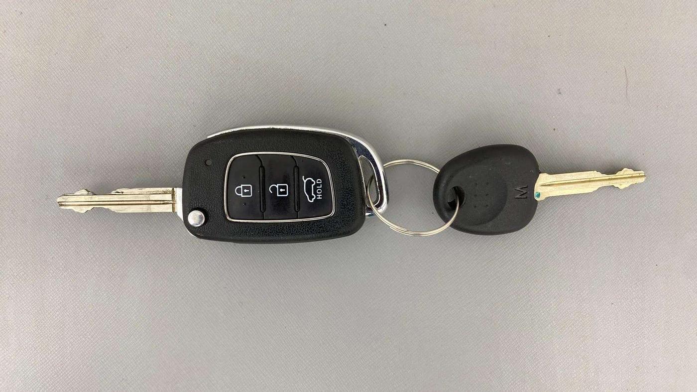 2017 Hyundai Elite i20 ASTA 1.2, Petrol, Manual, 34,049 km, Key Close Up
