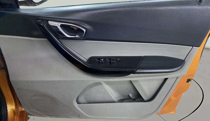 2018 Tata Tiago XZ PETROL, Petrol, Manual, 63,943 km, Driver Side Door Panels Control