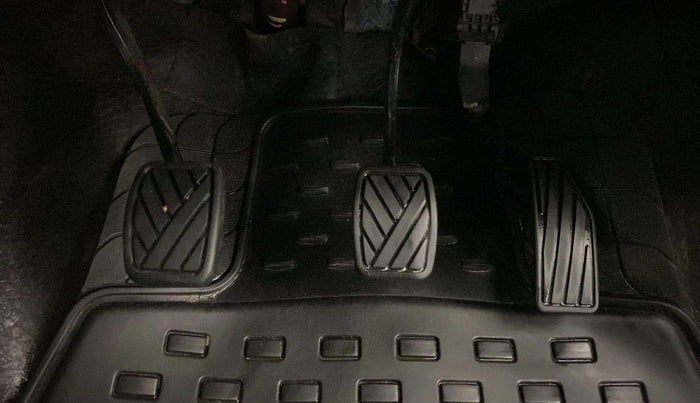 2021 Maruti Baleno SIGMA PETROL 1.2, Petrol, Manual, 32,790 km, Pedals