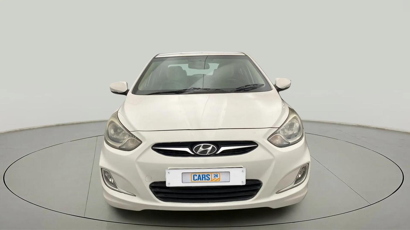2014 Hyundai Verna FLUIDIC 1.6 VTVT SX, Petrol, Manual, 61,695 km, Front
