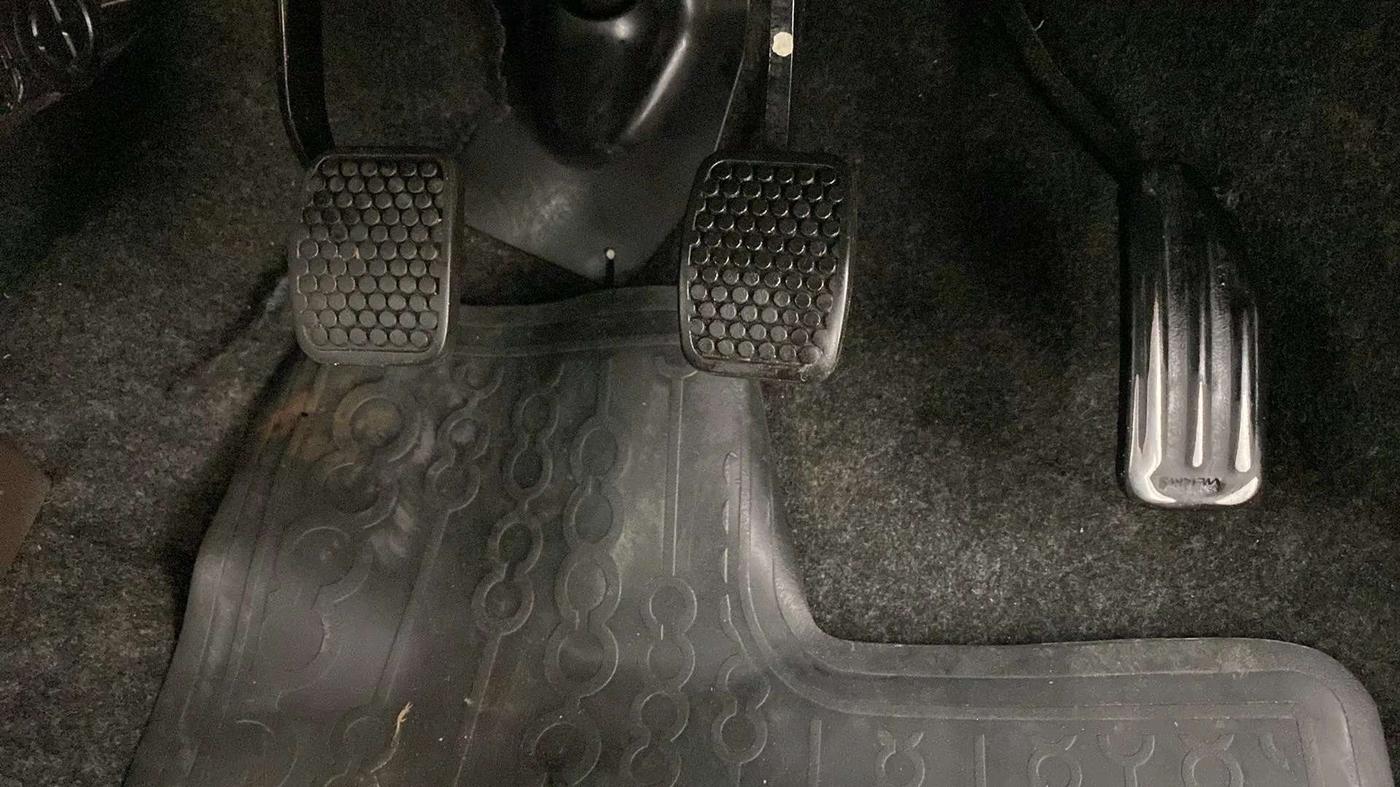 2013 Maruti Alto 800 LXI, Petrol, Manual, 34,361 km, Pedals
