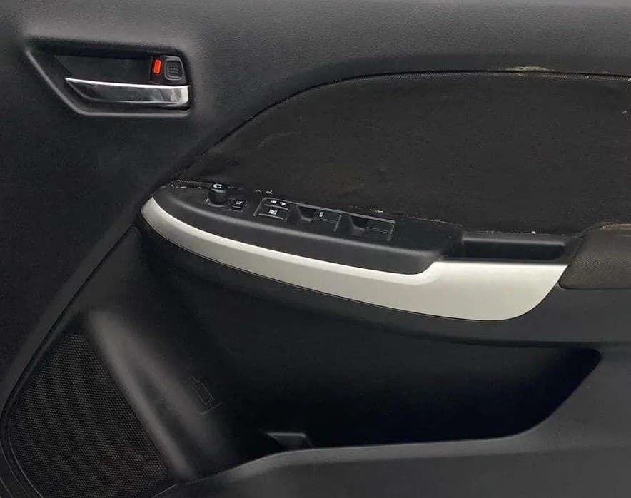 2016 Maruti Baleno ALPHA PETROL 1.2, Petrol, Manual, 47,788 km, Driver Side Door Panels Control