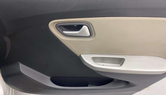 2015 Maruti Alto K10 VXI, Petrol, Manual, 40,979 km, Driver Side Door Panels Control
