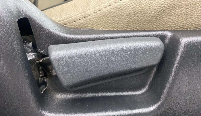 2015 Maruti Alto K10 VXI, Petrol, Manual, 40,979 km, Driver Side Adjustment Panel
