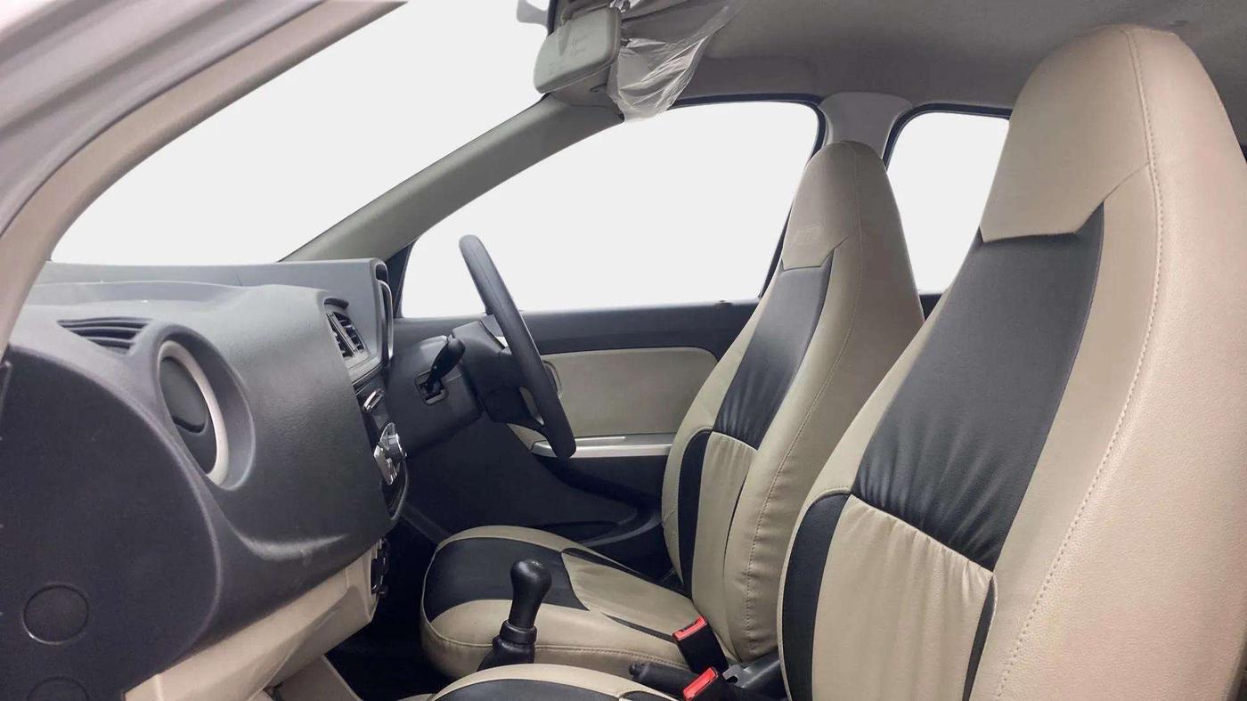 2015 Maruti Alto K10 VXI, Petrol, Manual, 40,979 km, Right Side Front Door Cabin