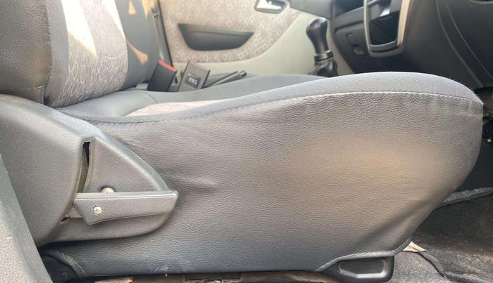 2016 Maruti Alto 800 LXI, Petrol, Manual, 46,532 km, Driver Side Adjustment Panel