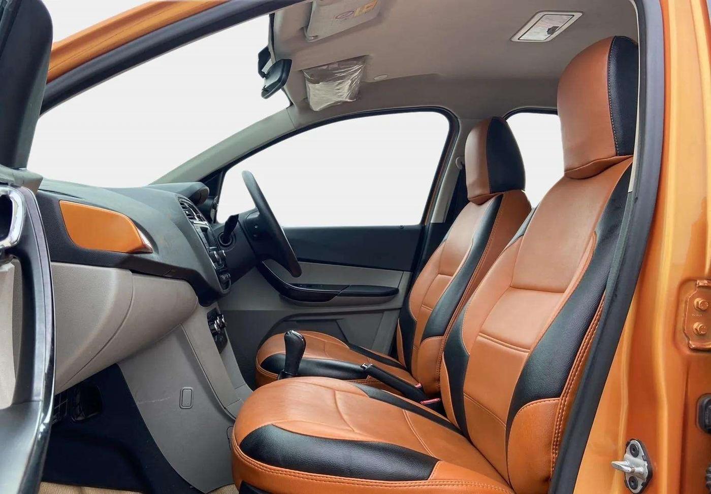 2018 Tata Tiago XZ PETROL, Petrol, Manual, 79,468 km, Right Side Front Door Cabin