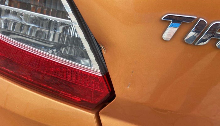 2018 Tata Tiago XZ PETROL, Petrol, Manual, 79,468 km, Dicky (Boot door) - Slightly dented