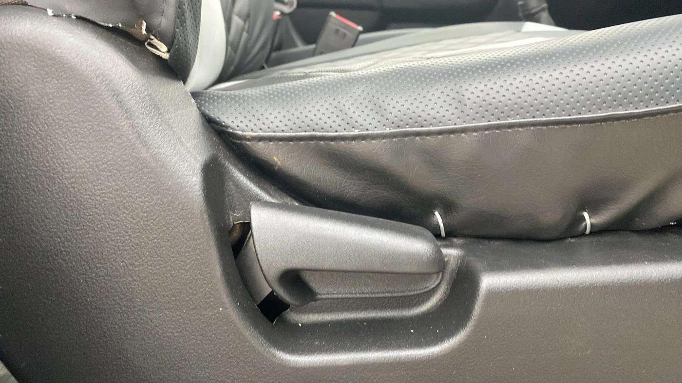 2014 Maruti Wagon R 1.0 VXI, Petrol, Manual, 48,818 km, Driver Side Adjustment Panel
