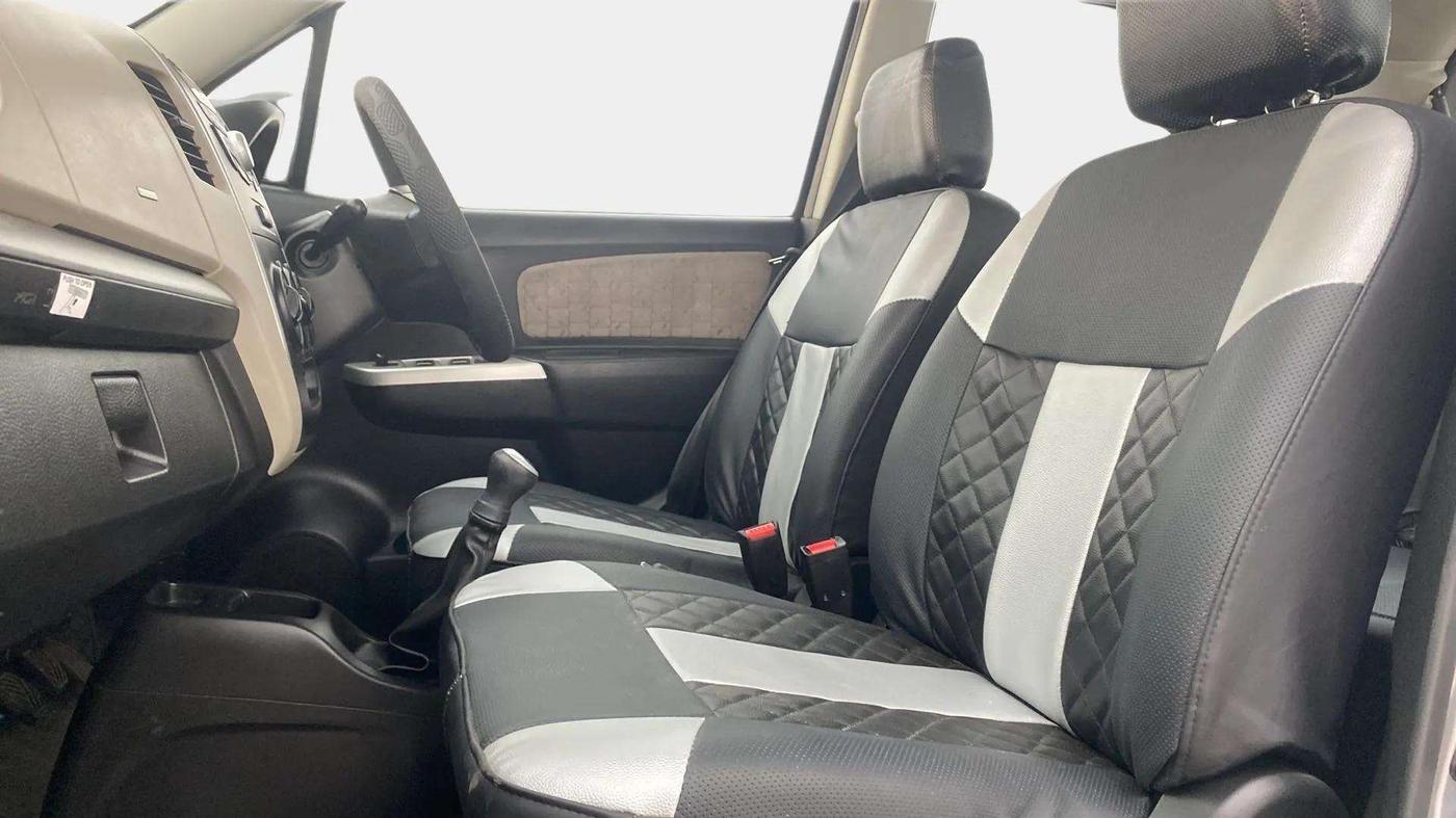 2014 Maruti Wagon R 1.0 VXI, Petrol, Manual, 48,818 km, Right Side Front Door Cabin