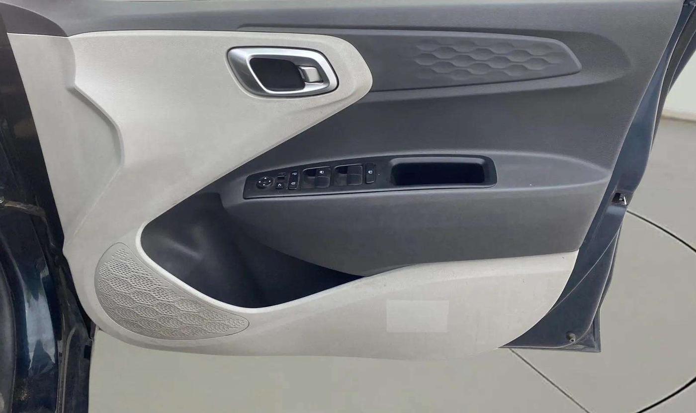 2021 Hyundai GRAND I10 NIOS SPORTZ 1.2 KAPPA VTVT CNG, CNG, Manual, 56,612 km, Driver Side Door Panels Control