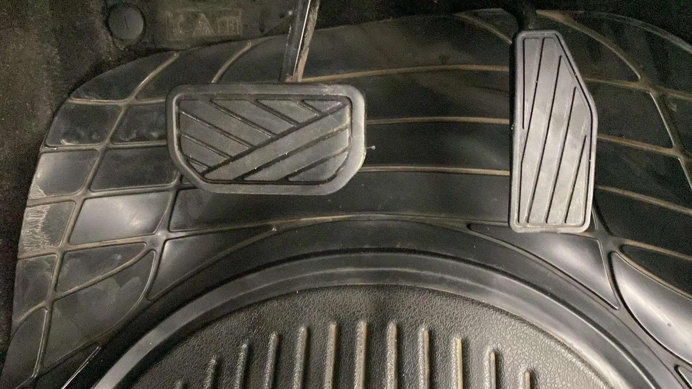 2019 Maruti New Wagon-R ZXI 1.2 AMT, Petrol, Automatic, 93,292 km, Pedals