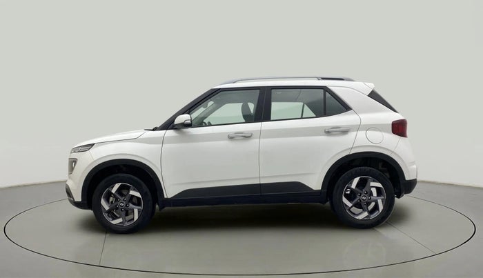 2022 Hyundai VENUE SX 1.5 (O) EXECUTIVE CRDI, Diesel, Manual, 56,285 km, Left Side