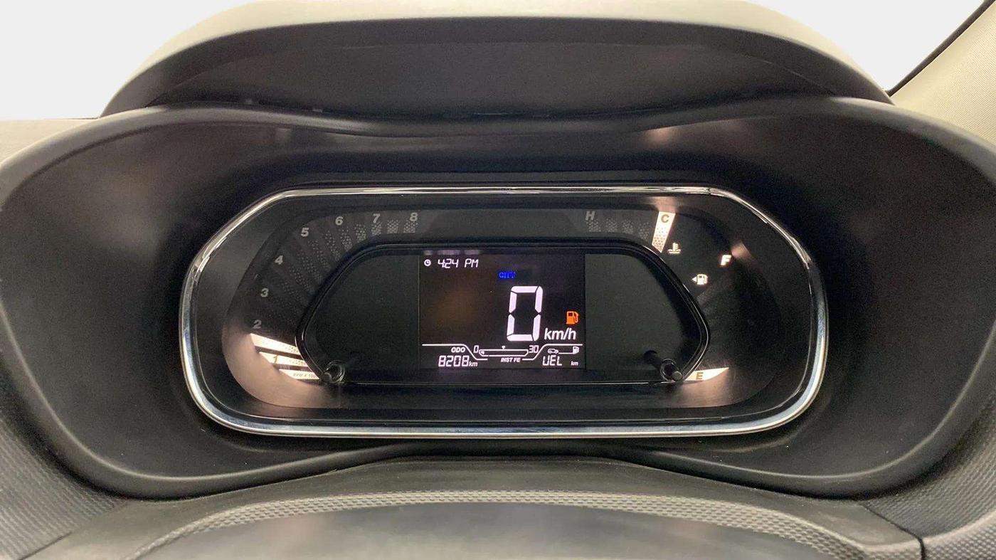 2023 Tata NEXON XE PETROL, Petrol, Manual, 8,774 km, Odometer Image