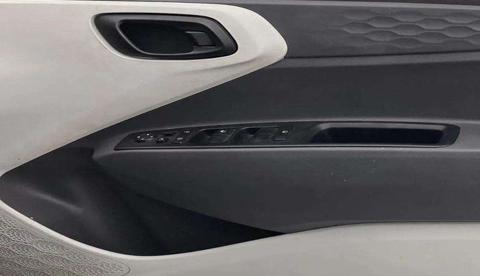 2020 Hyundai GRAND I10 NIOS MAGNA CORPORATE EDITION 1.2 KAPPA VTVT, Petrol, Manual, 11,429 km, Driver Side Door Panels Control