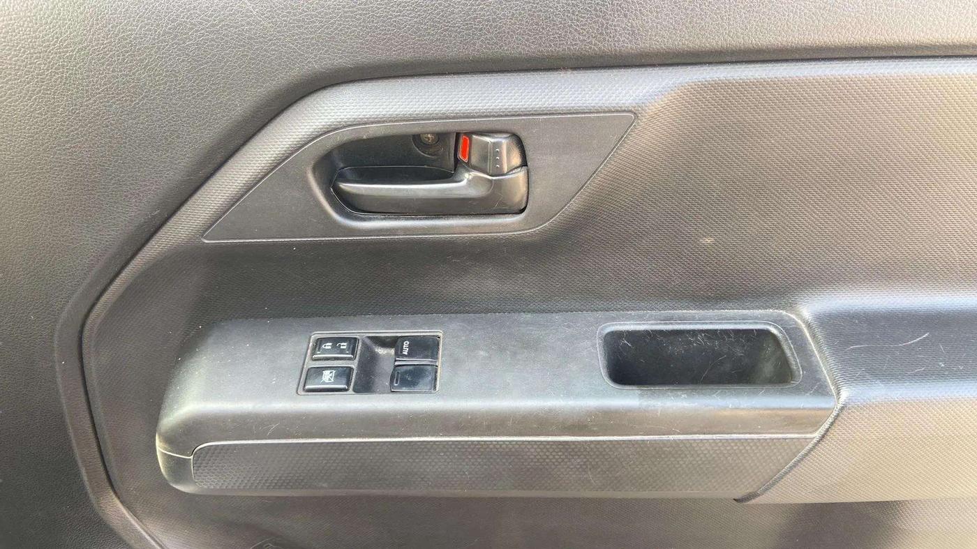 2019 Maruti New Wagon-R LXI CNG 1.0, CNG, Manual, 63,806 km, Driver Side Door Panels Control