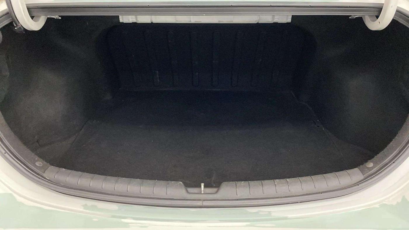 2018 Hyundai Verna 1.6 VTVT SX (O) AT, Petrol, Automatic, 38,696 km, Boot Inside