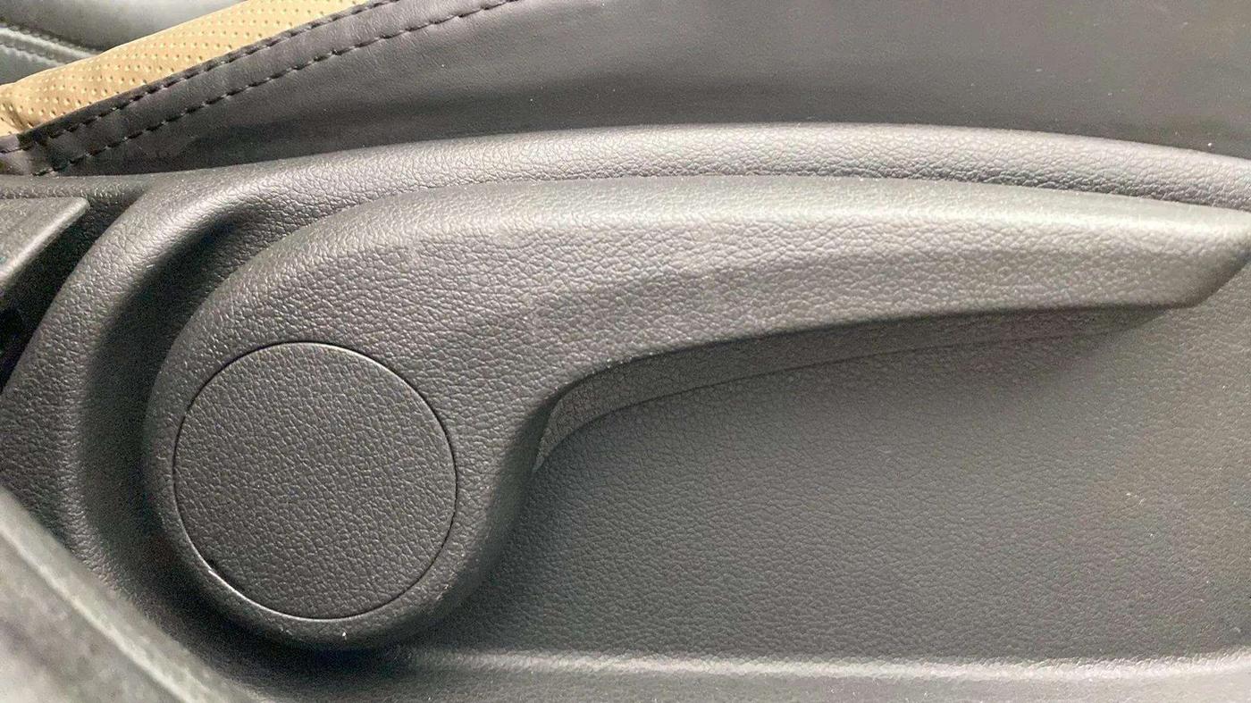 2018 Hyundai Verna 1.6 VTVT SX (O) AT, Petrol, Automatic, 38,696 km, Driver Side Adjustment Panel