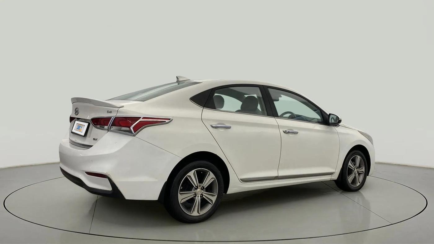 2018 Hyundai Verna 1.6 VTVT SX (O) AT, Petrol, Automatic, 38,696 km, Right Back Diagonal