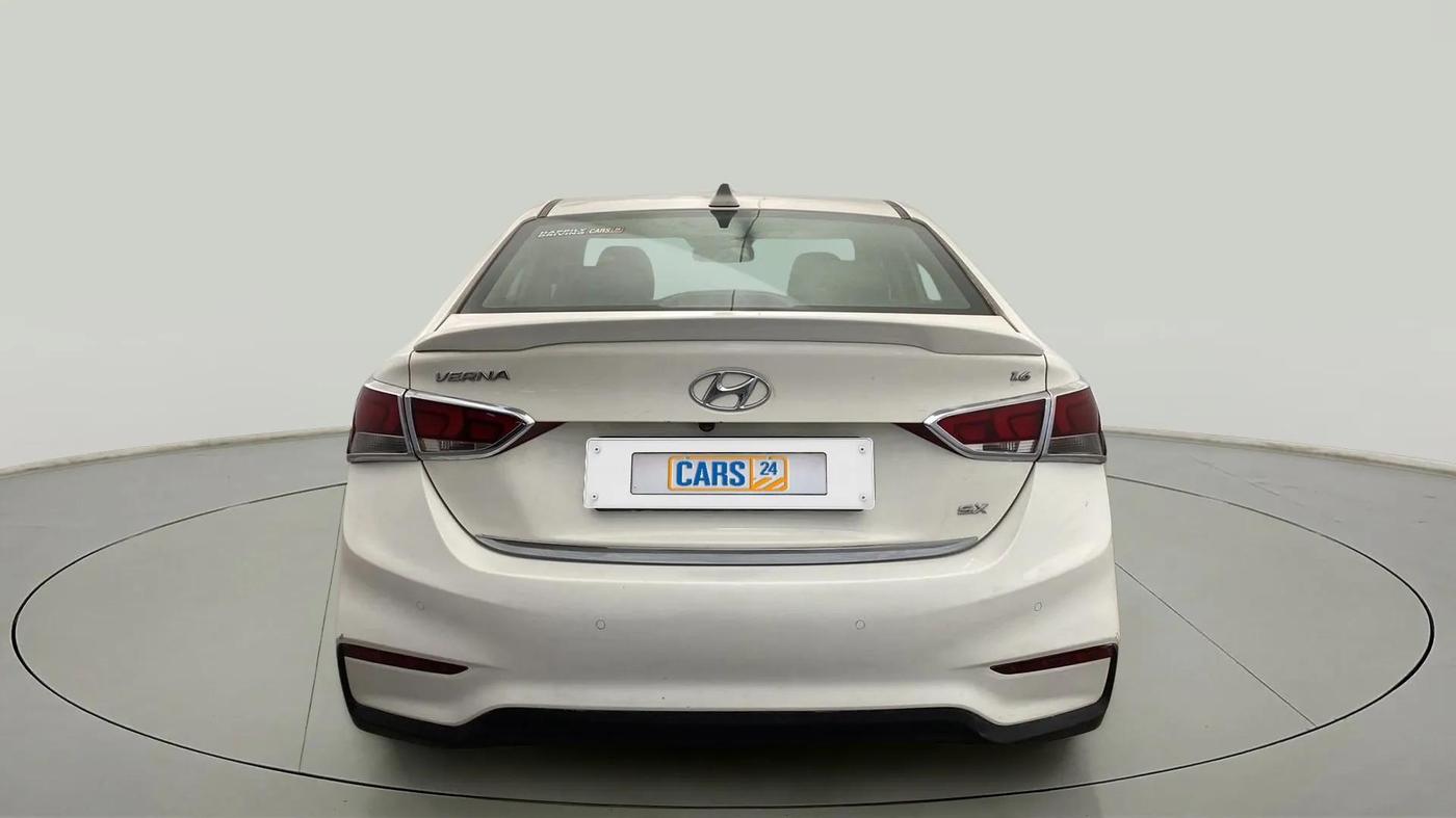 2018 Hyundai Verna 1.6 VTVT SX (O) AT, Petrol, Automatic, 38,696 km, Back/Rear