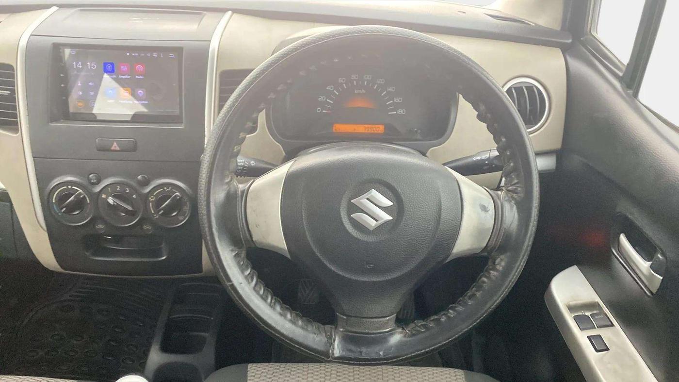 2016 Maruti Wagon R 1.0 LXI CNG, CNG, Manual, 79,977 km, Steering Wheel Close Up