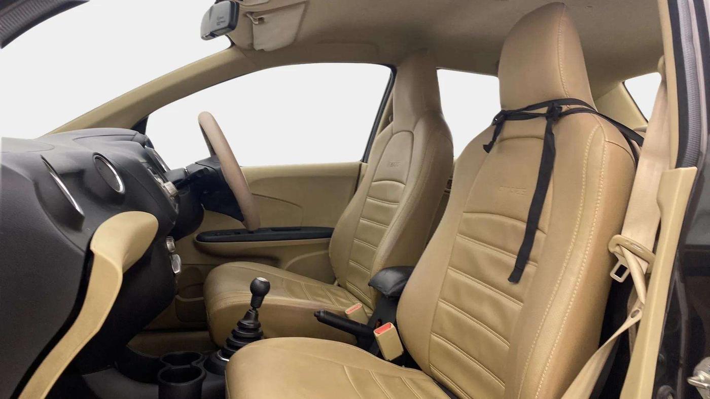 2015 Honda Amaze 1.2L I-VTEC S, Petrol, Manual, 73,394 km, Right Side Front Door Cabin